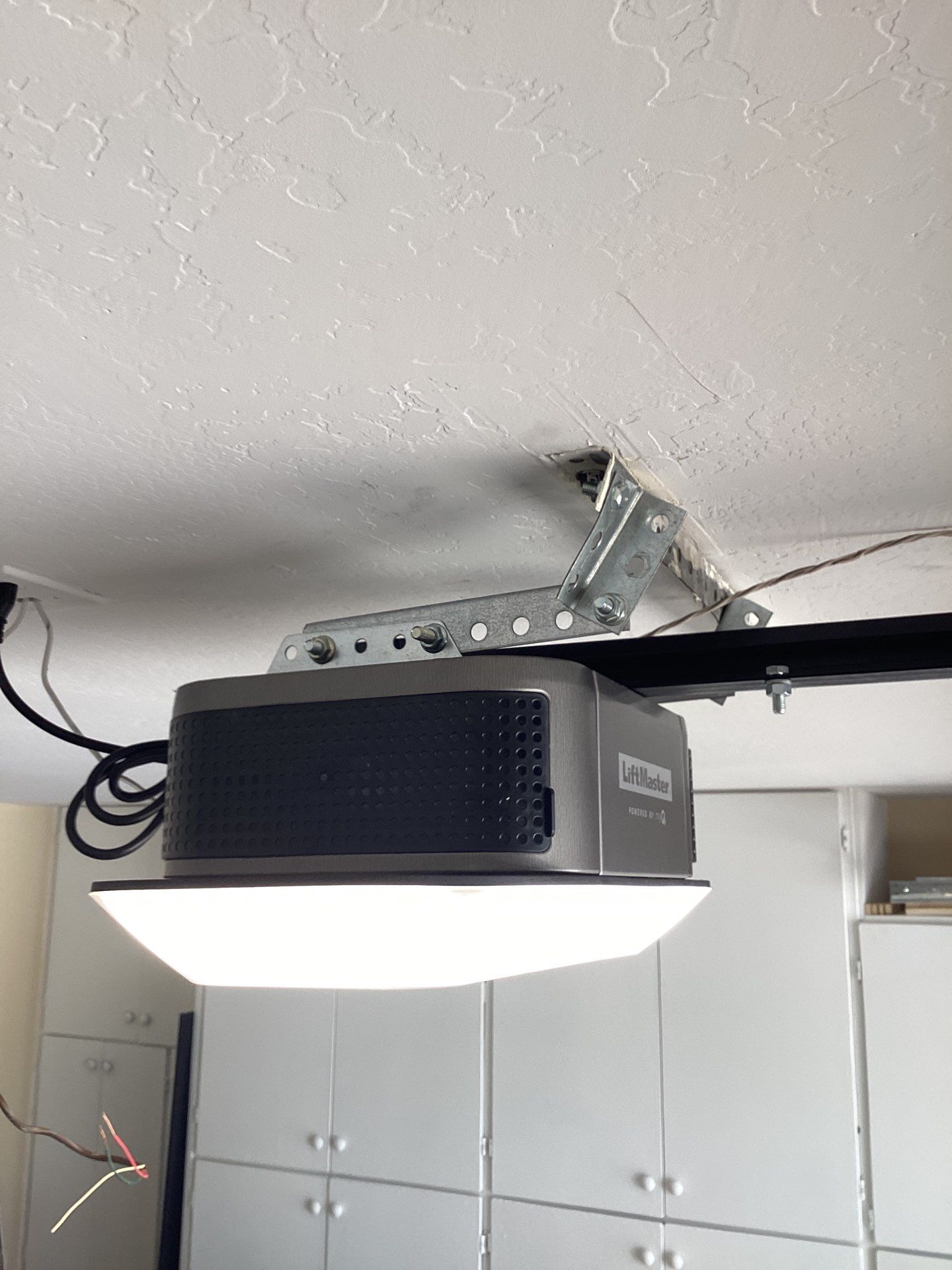 new lift master garage door opener